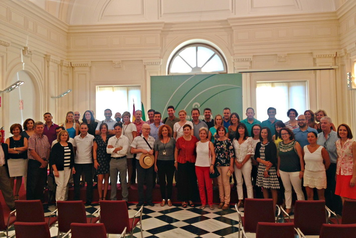 La delegada de la Junta en Granada recibe a los 108 trabajadores públicos que se incorporan a la Junta. 